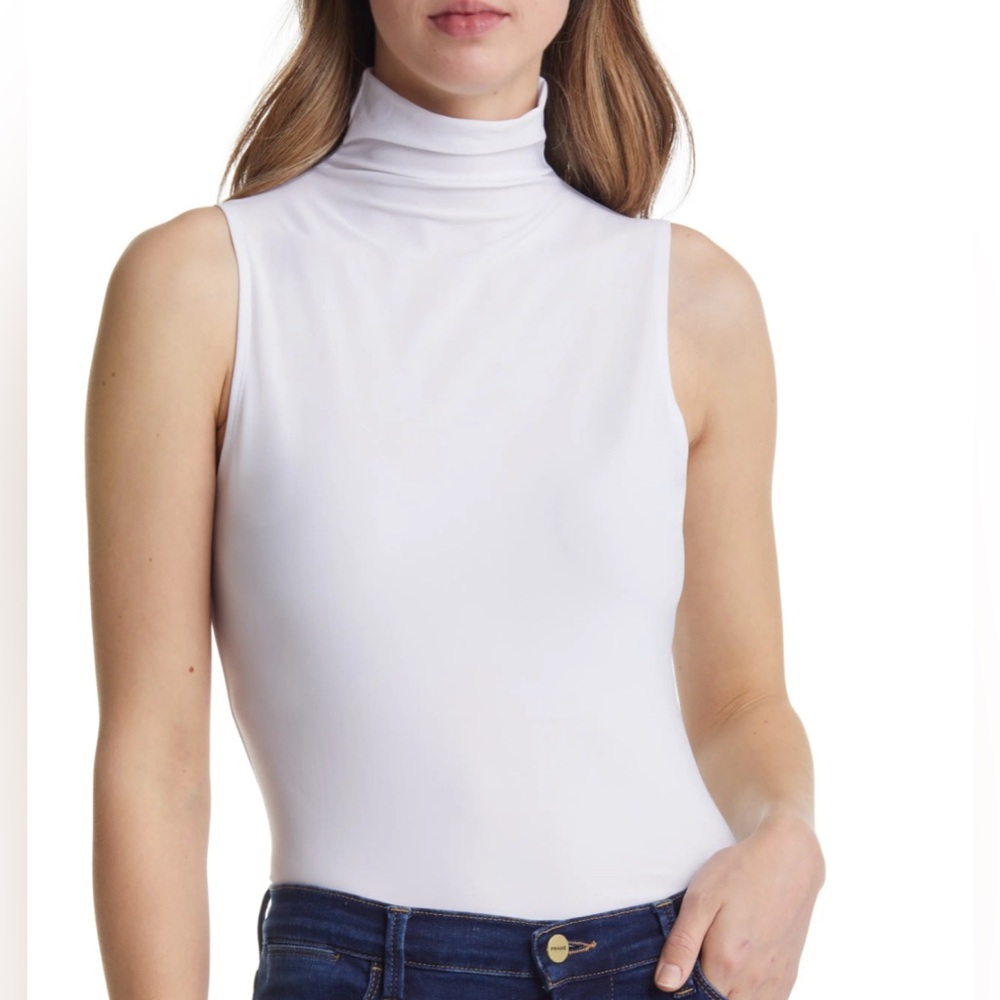NWOT Halogen Funnel Neck Sleeveless Top in size XL